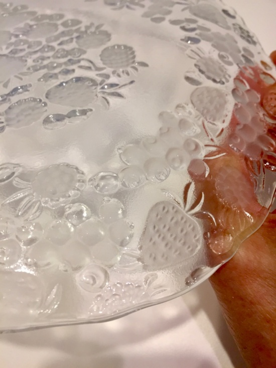 NIB MIKASA Crystal Glass Canape Tray "Strawberry Fare" Design 16 x 8 - Picture 3 of 15